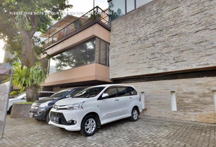 酒店 Zen Rooms Terogong Near Pondok Indah