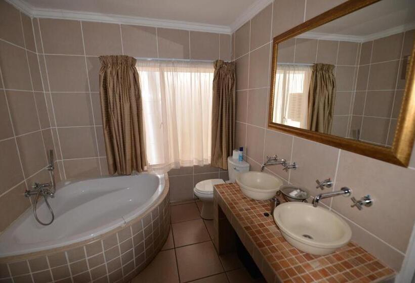 پانسیون Attaché Guest Lodge & Health Spa