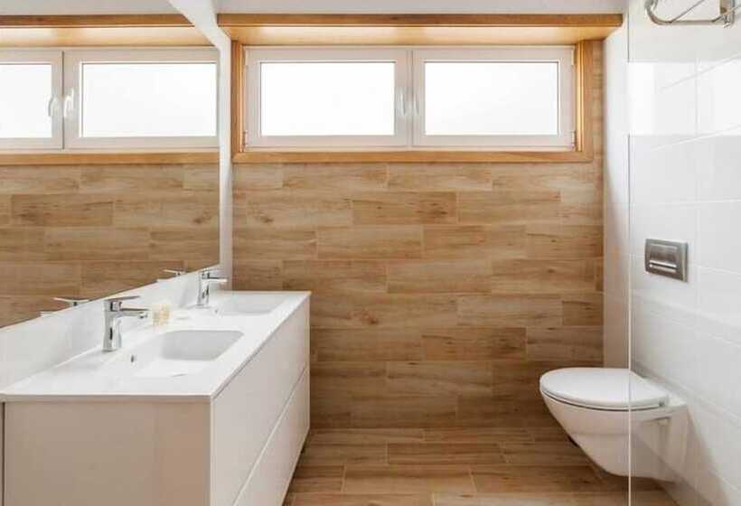 펜션 Central Suites