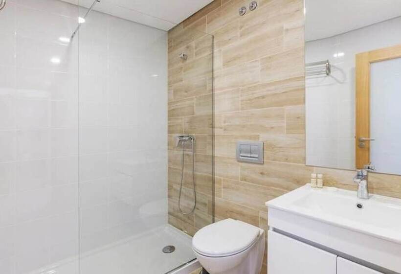 펜션 Central Suites