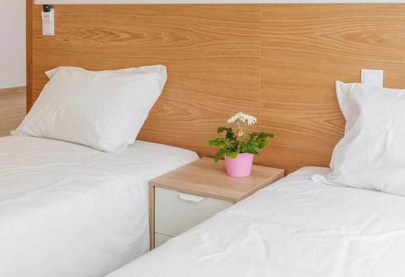 펜션 Central Suites