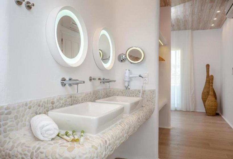 Пансион Cyano Suites