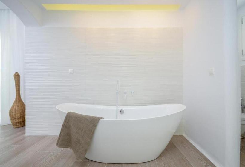 Пансион Cyano Suites