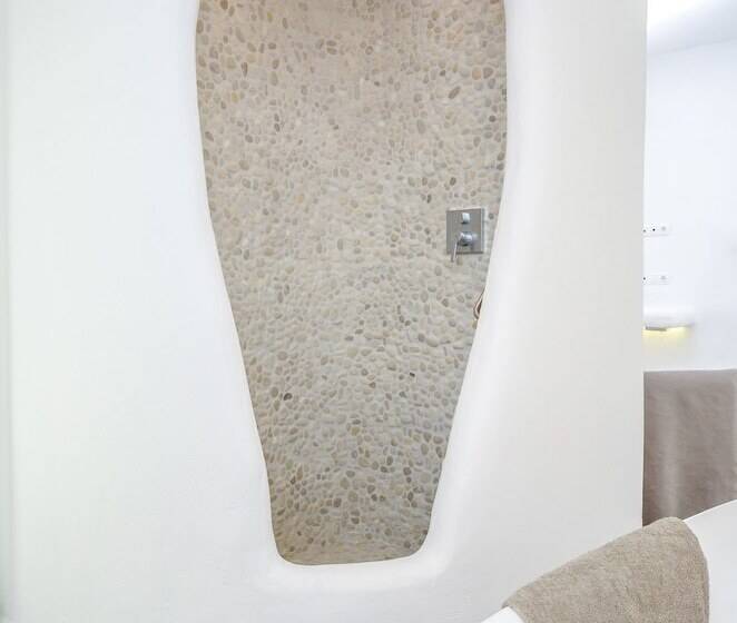 Пансион Cyano Suites