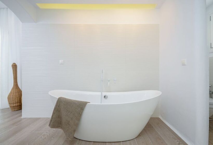 Пансион Cyano Suites