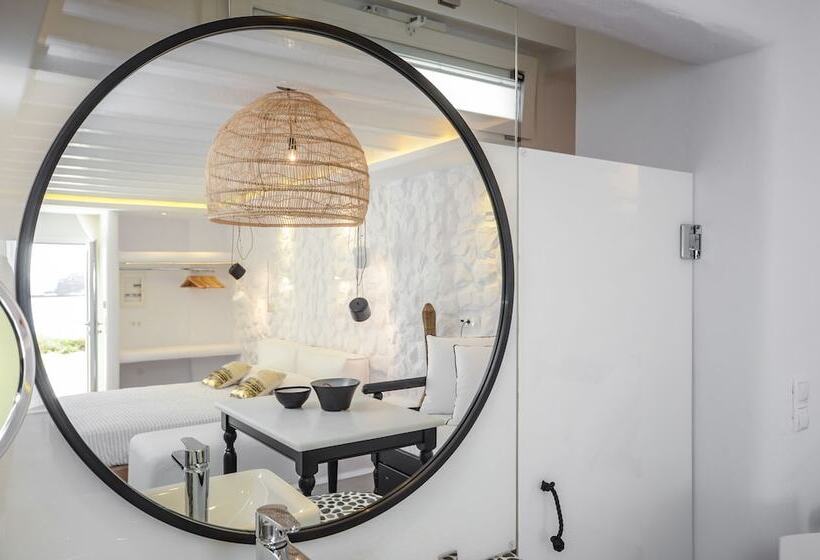 Пансион Cyano Suites