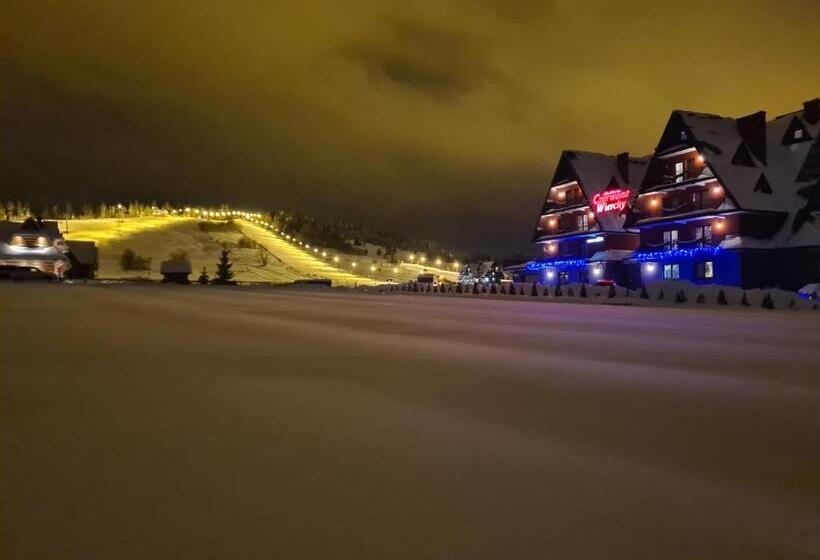 پانسیون Czerwone Wierchy   Sauna I Jacuzzi Wliczone W Cenę Pobytu!