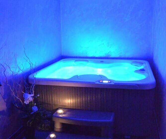 پانسیون Czerwone Wierchy   Sauna I Jacuzzi Wliczone W Cenę Pobytu!