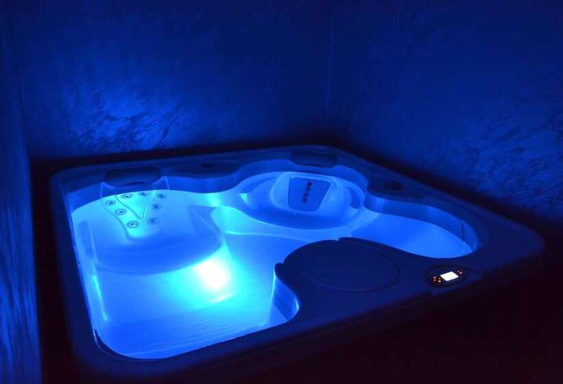 پانسیون Czerwone Wierchy   Sauna I Jacuzzi Wliczone W Cenę Pobytu!