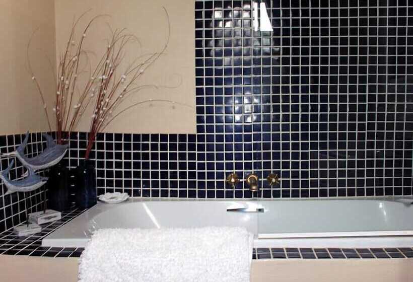 بنسيون The Stables Guest House