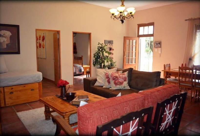 بنسيون The Stables Guest House