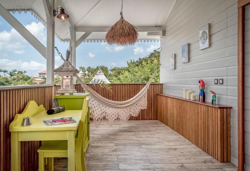 פנסיון La Maison De Clementine