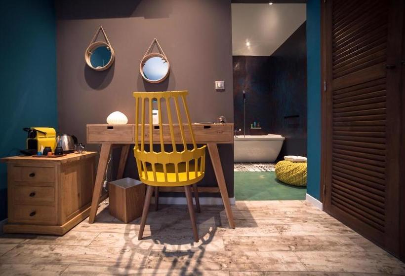 פנסיון La Maison De Clementine