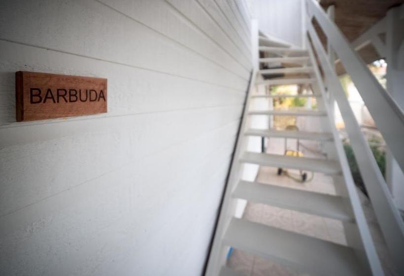 פנסיון La Maison De Clementine