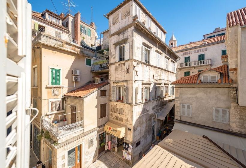 ペンション Marti Luxury Rooms