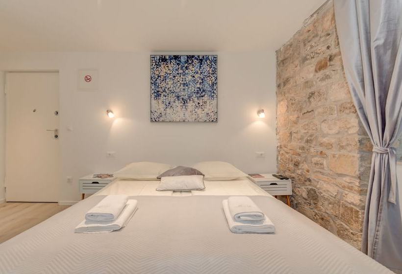 膳宿费 Marti Luxury Rooms