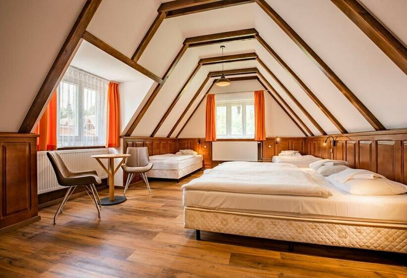 펜션 Penzión Jesenský