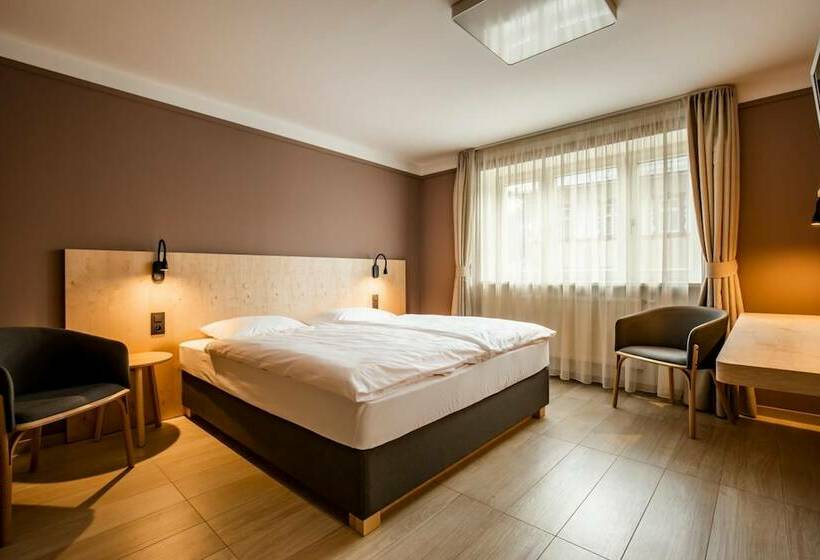 펜션 Penzión Jesenský