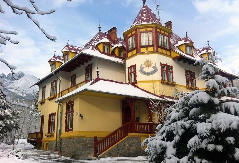 펜션 Penzión Jesenský