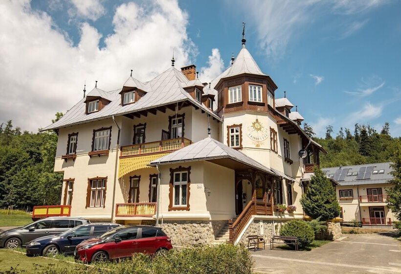 펜션 Penzión Jesenský