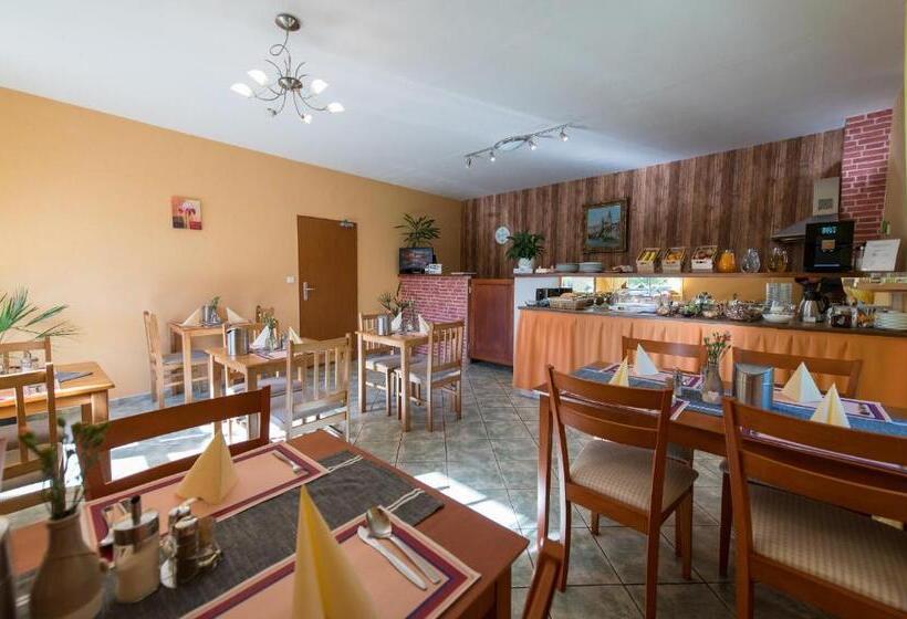 膳宿费 Penzion Na špičáku