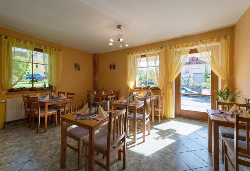 膳宿费 Penzion Na špičáku