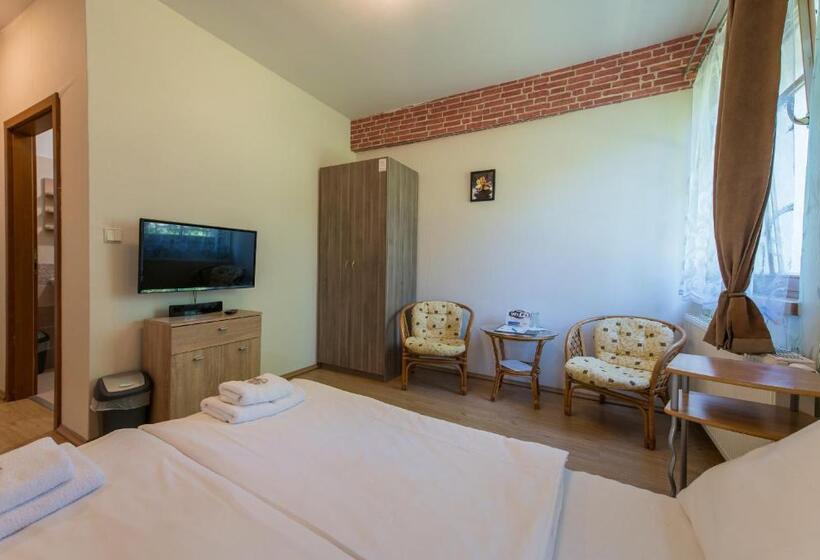 膳宿费 Penzion Na špičáku