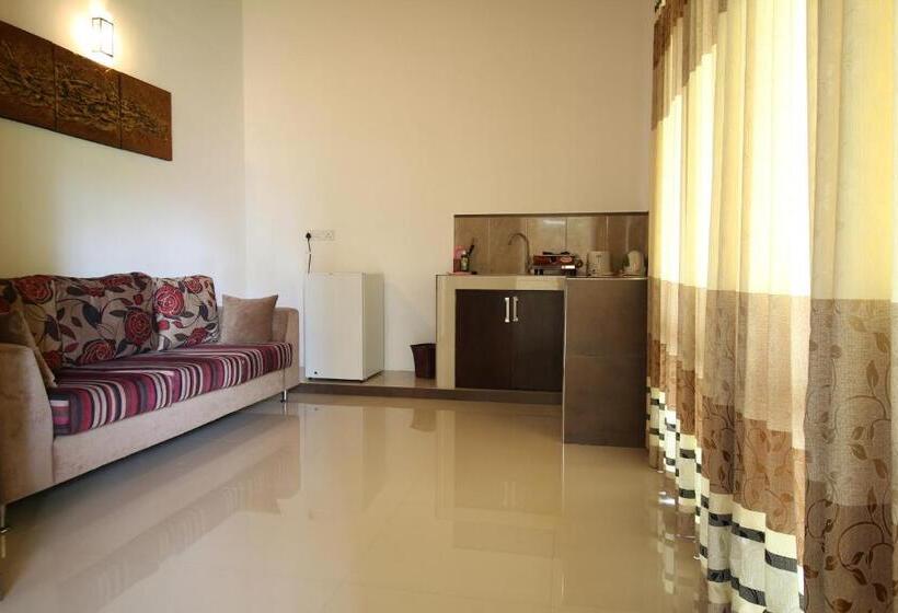 펜션 River Breeze Villa Bentota