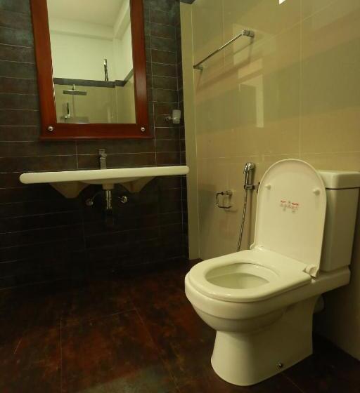 펜션 River Breeze Villa Bentota