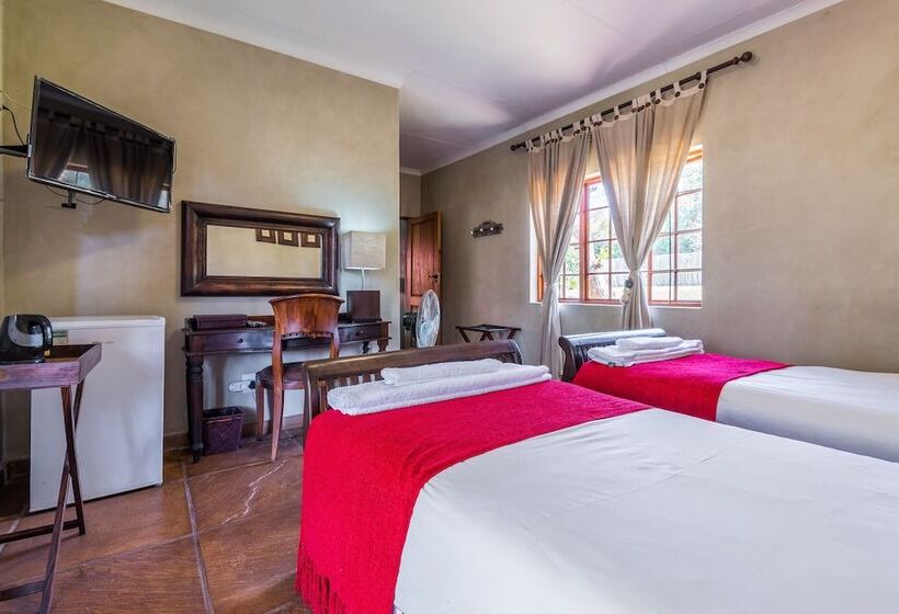 펜션 Tindlovu Country Lodge