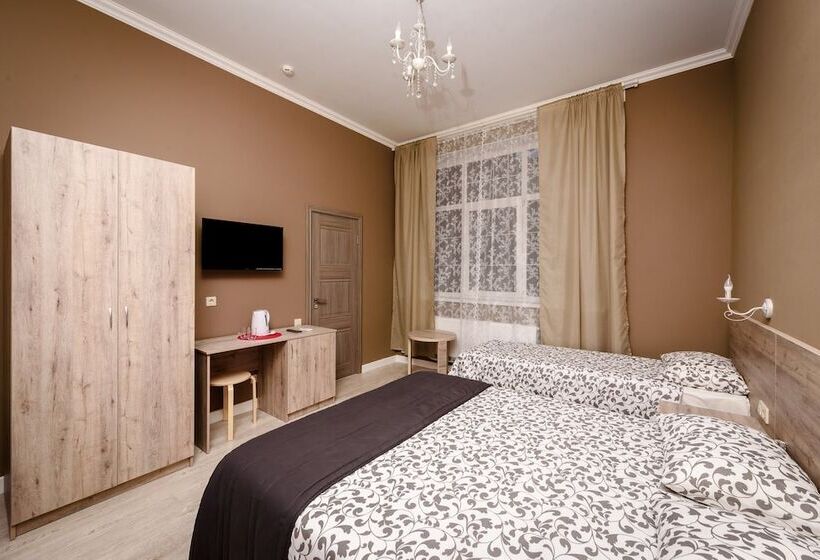 پانسیون Zhuravli