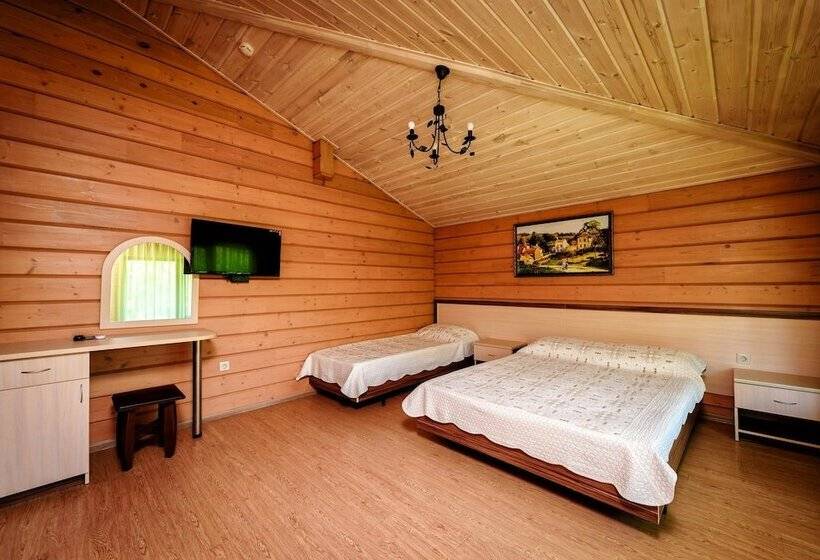 پانسیون Zhuravli