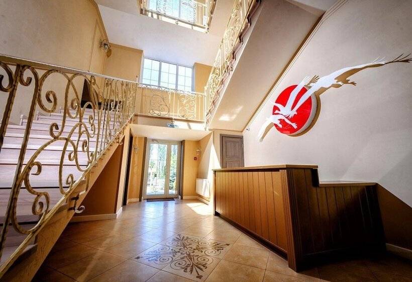 پانسیون Zhuravli