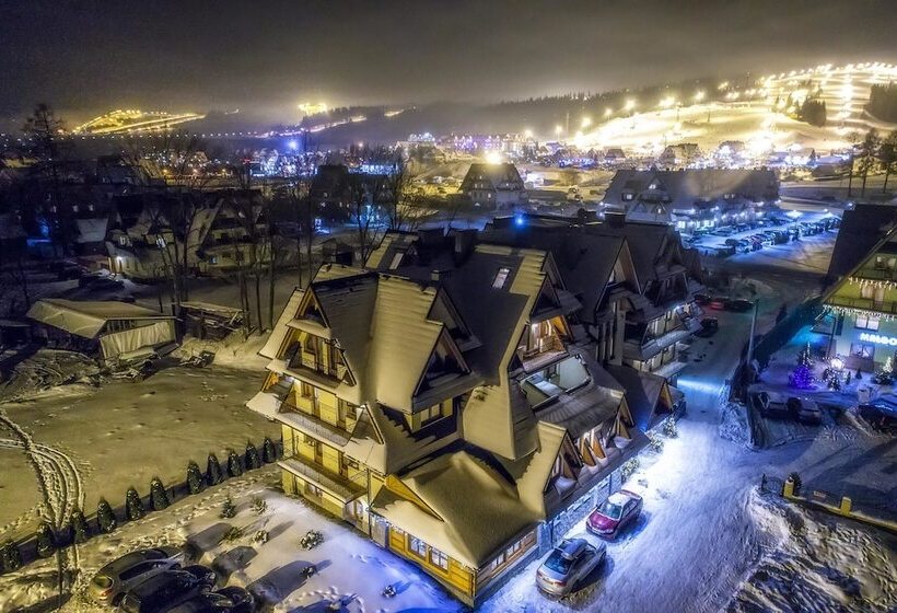 Pensjonat Dziubas   5 Minut Na Piechotę Do Stacji Narciarskiej Kotelnica I Term Bania, Parking Przy
