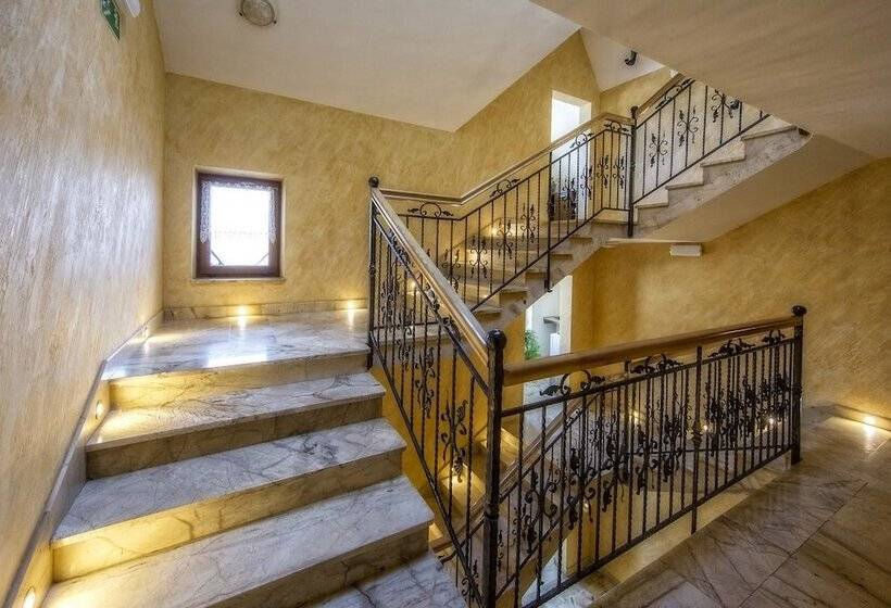 Pensjonat Dziubas   5 Minut Na Piechotę Do Stacji Narciarskiej Kotelnica I Term Bania, Parking Przy