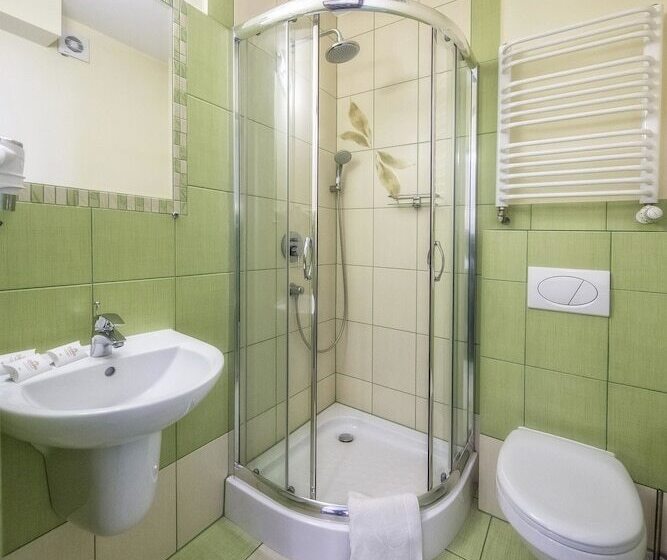 Pensjonat Dziubas   5 Minut Na Piechotę Do Stacji Narciarskiej Kotelnica I Term Bania, Parking Przy