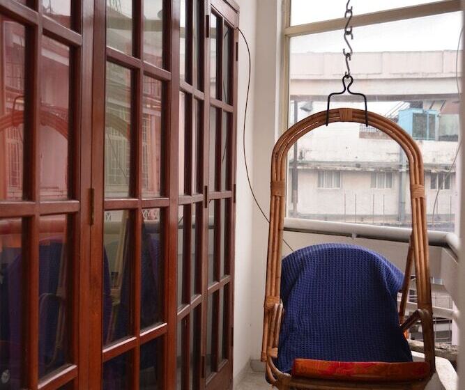 Social Rehab Downtown Hostel