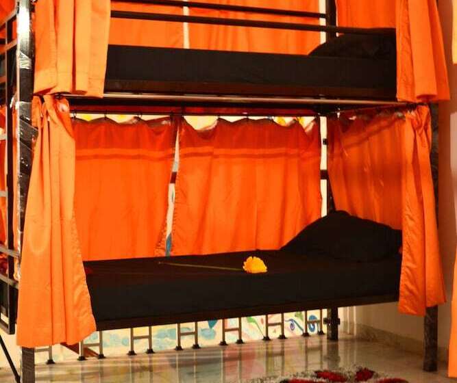 Social Rehab Downtown Hostel