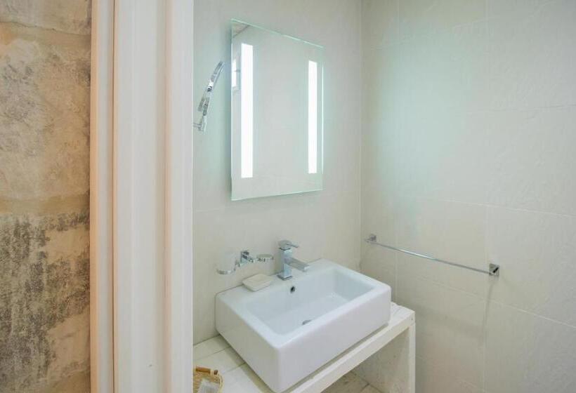 تختخواب و صبحانه Sui Tetti Luxury Rooms