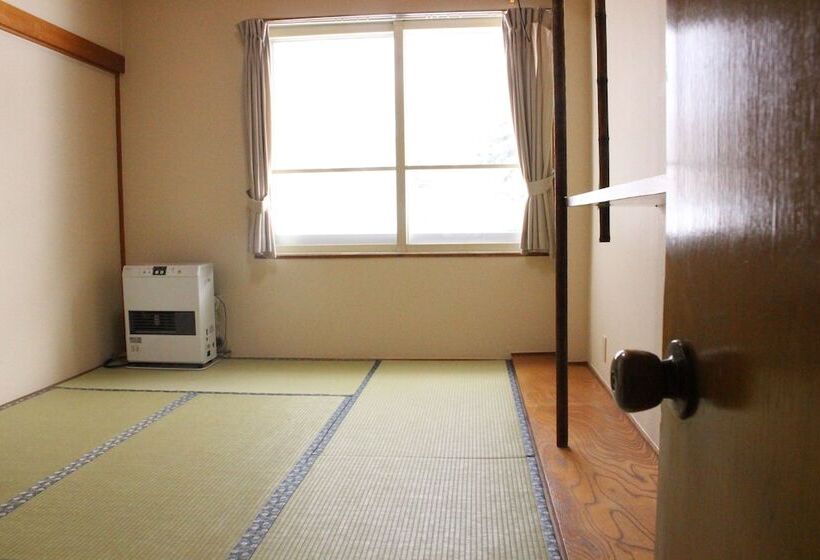 Biei Guest House Sirogane No Yu   Hostel