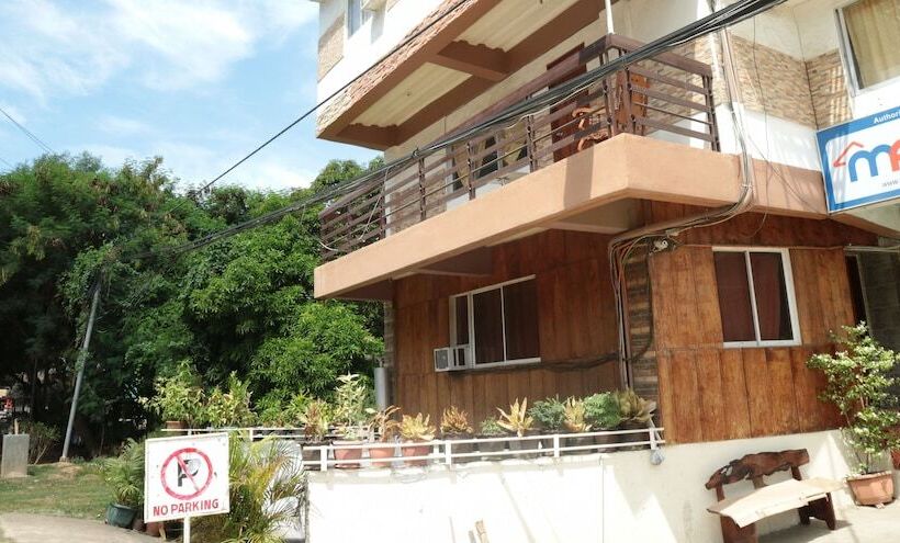 Centillo Travellers Inn