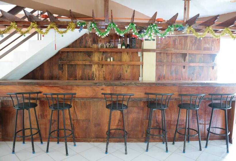 Centillo Travellers Inn