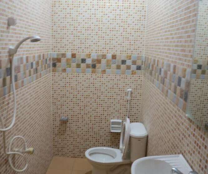 Centillo Travellers Inn