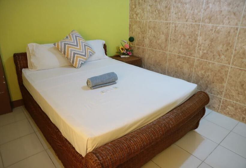 Centillo Travellers Inn