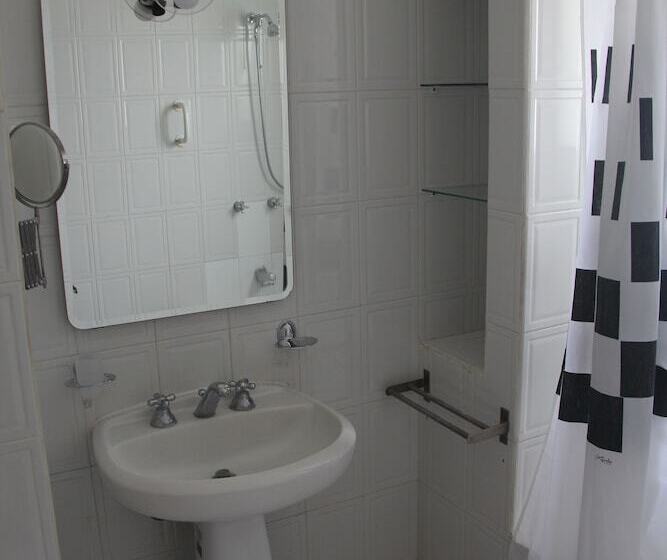 Central Bed & Breakfast