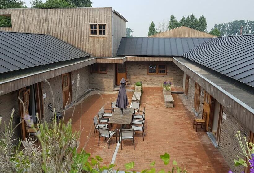 De Steenakker  Hostel