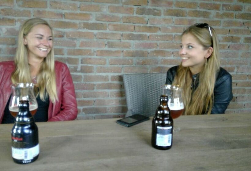 De Steenakker  Hostel