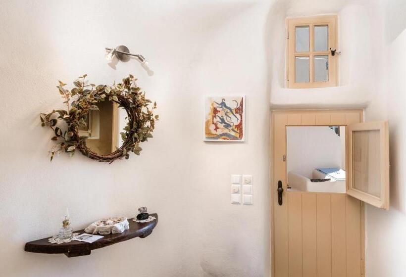 Flora S House & Cave Winery