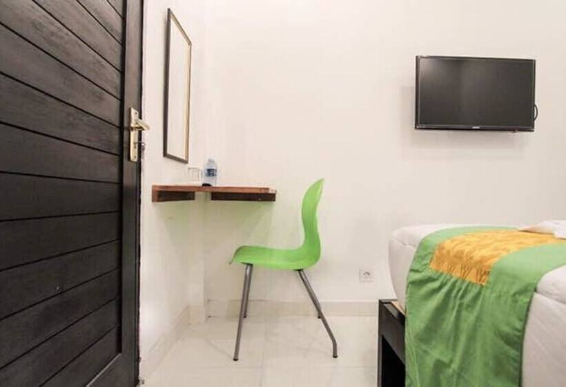هتل Akatara Stay