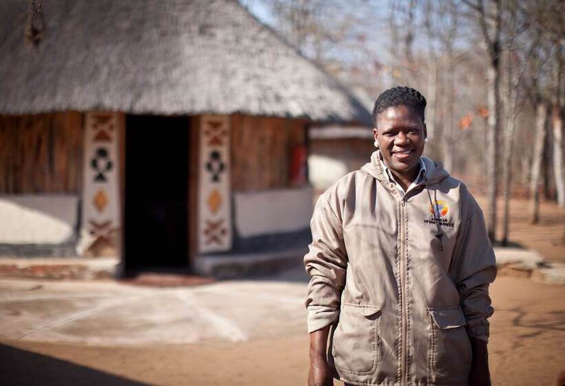 فندق Baleni Cultural Camp